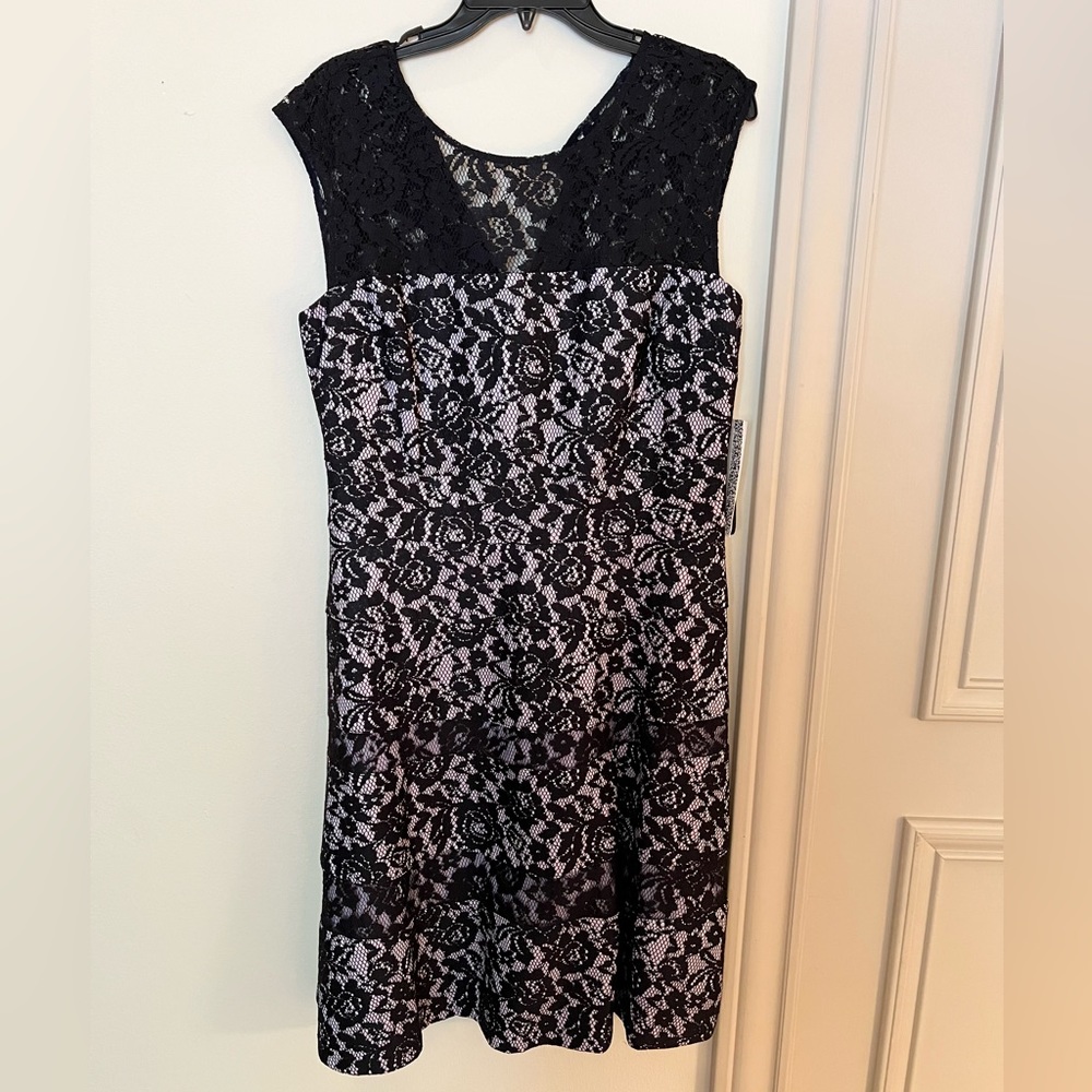 Kay Unger New York Floral Dress Size 14 TAGS ON